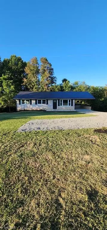 Hillsville, VA 24343,2854 Double Cabin RD