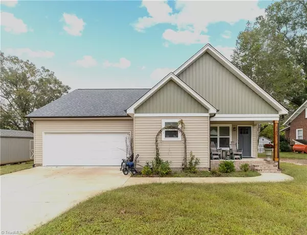 Stoneville, NC 27048,213 S Glenn ST