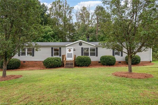 4690 Iron Weed DR, Mcleansville, NC 27301