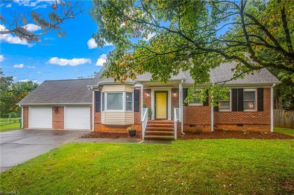 Clemmons, NC 27012,3105 Blakeney CT