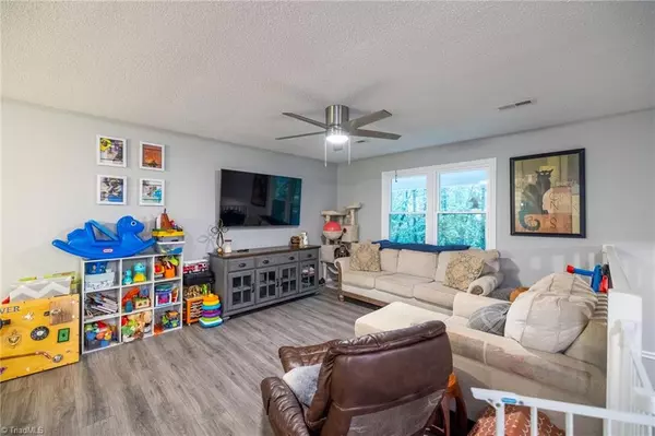 Millers Creek, NC 28651,140 Greenbriar LN