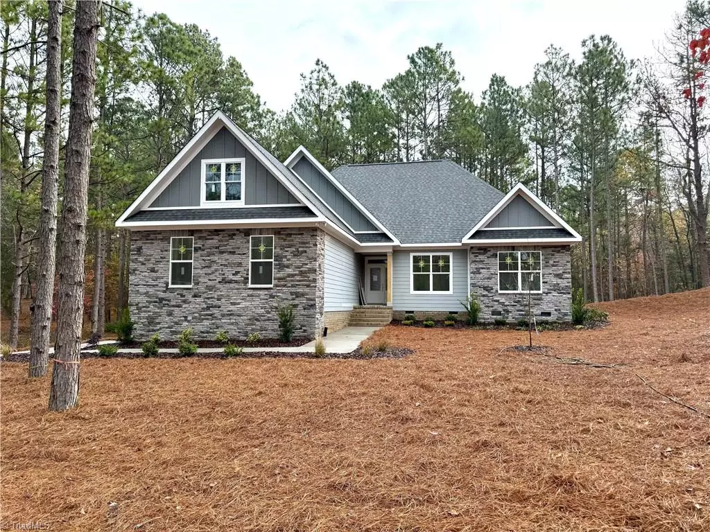 West End, NC 27376,498 Longleaf DR