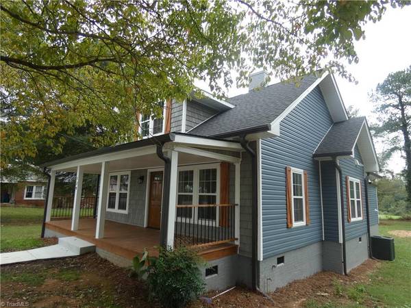 129 Elm ST, Yadkinville, NC 27055