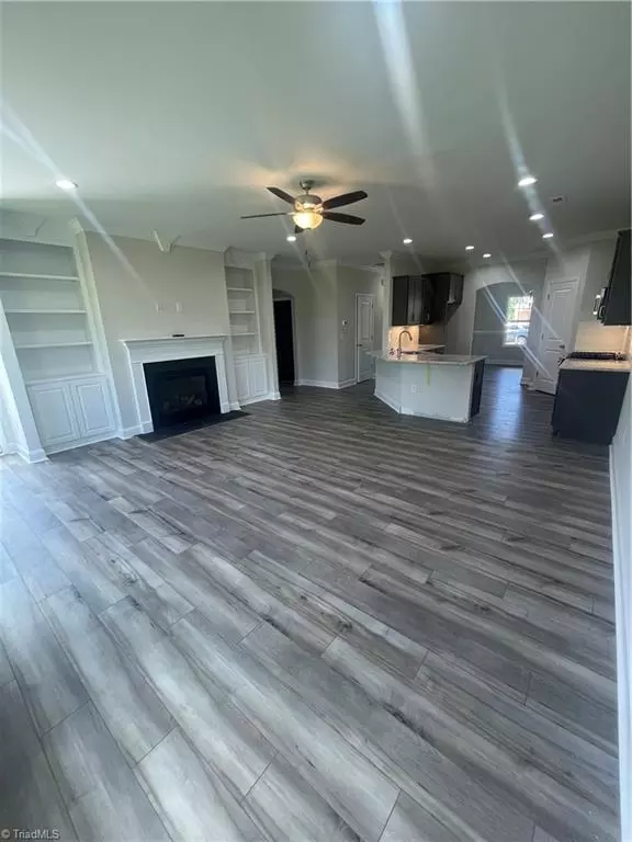 Lexington, NC 27295,235 Kyndall Run DR #55