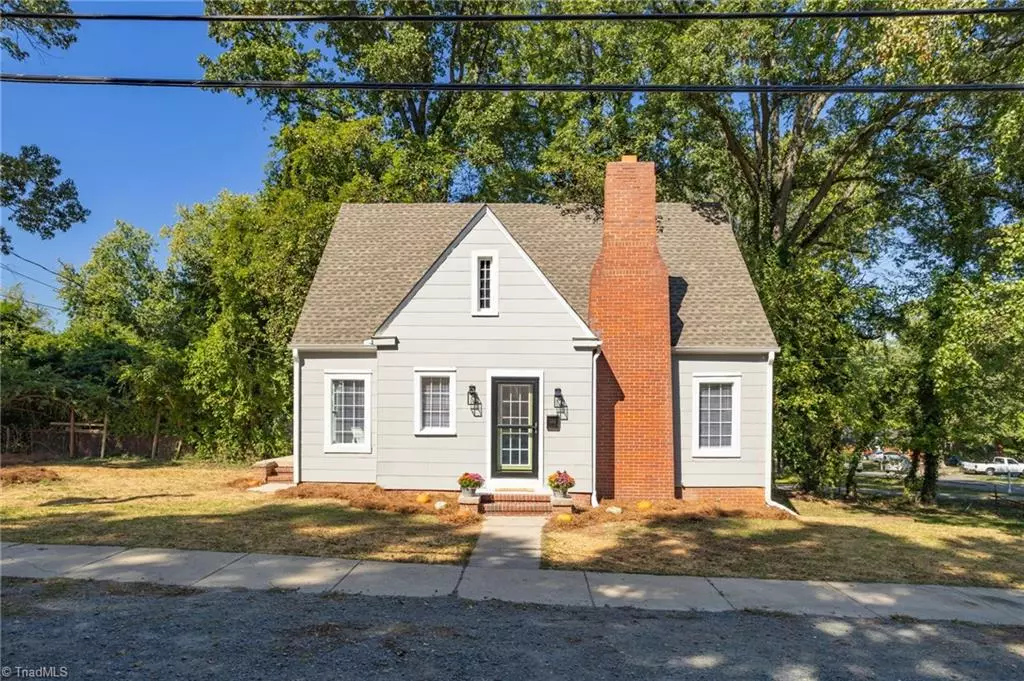 Winston-salem, NC 27105,100 Parkwood AVE