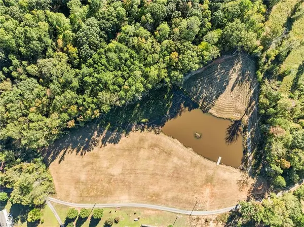 1279 Harrison TRL, Randleman, NC 27317
