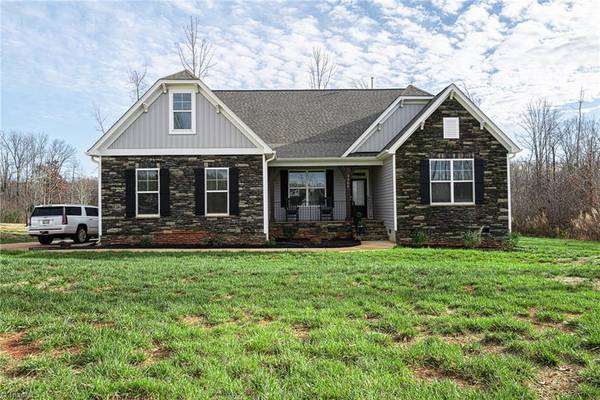 3506 Wesley Point DR, Browns Summit, NC 27214