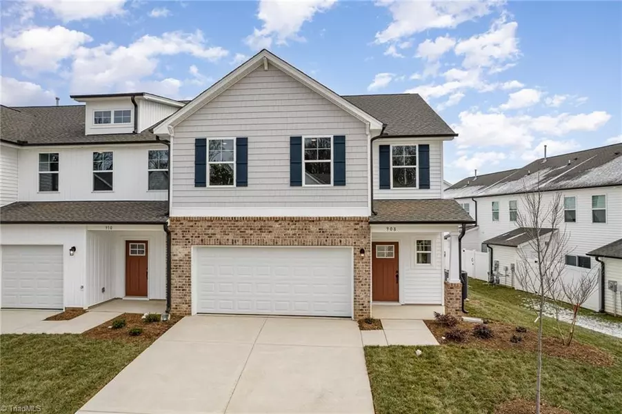 908 Cannon Crossing CIR, Greensboro, NC 27410