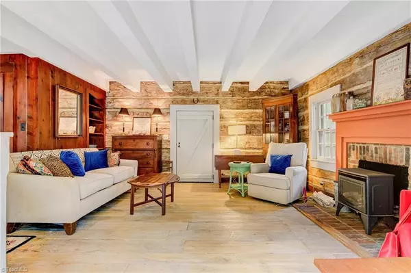 Winston-salem, NC 27106,220 Carter CIR