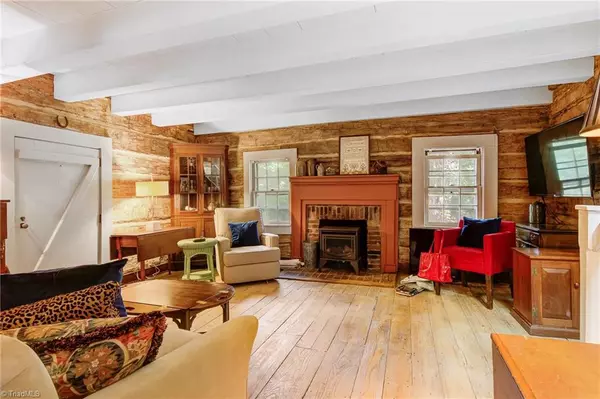 Winston-salem, NC 27106,220 Carter CIR