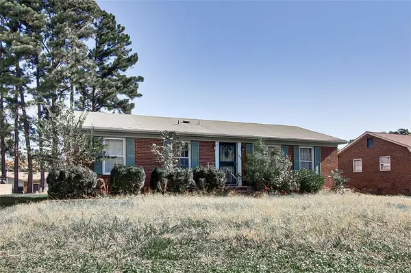 1315 Rotherwood RD, Greensboro, NC 27406