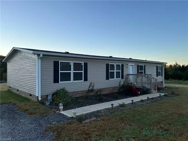 Elkin, NC 28621,319 Melton RD