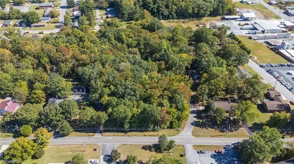 Thomasville, NC 27360,302 Pineywood RD