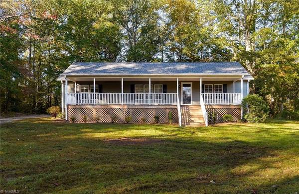 600 Sandy Creek LN, Lexington, NC 27295