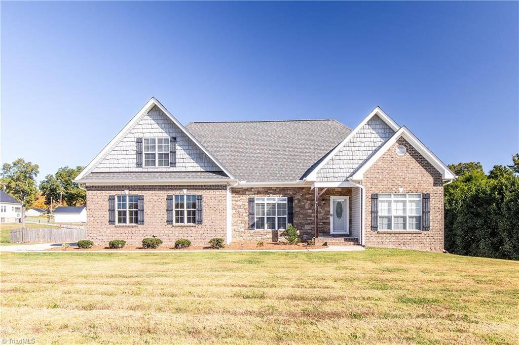 Clemmons, NC 27012,145 Scottsdale LN