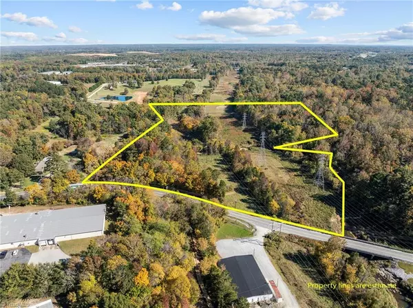 1900-1922 Baker RD, High Point, NC 27263