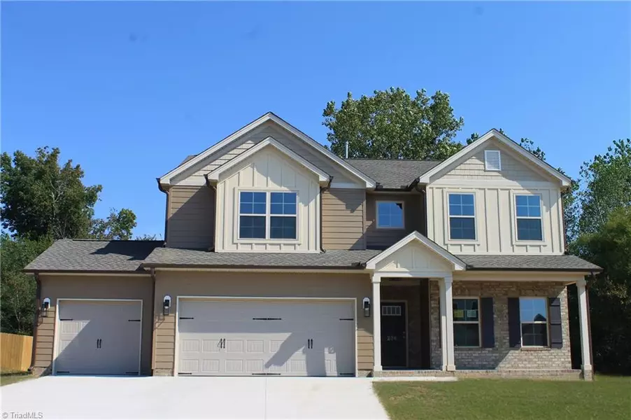 206 Royal Pines DR, Trinity, NC 27370