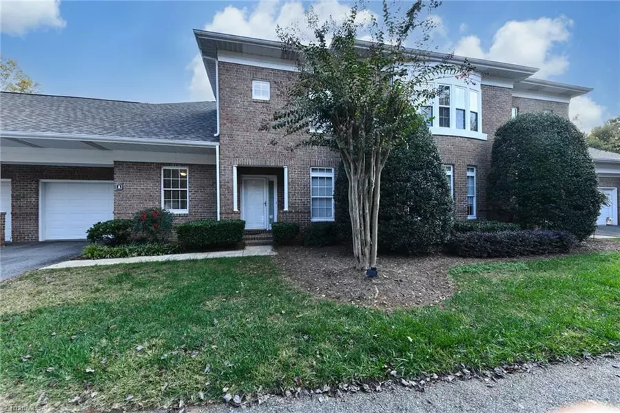 8 Indigo Lake TER #A, Greensboro, NC 27455