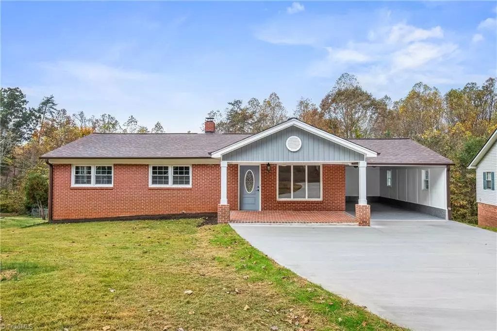 Winston-salem, NC 27105,140 Beechwood CIR