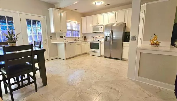 1734 Silver Run CT, Winston-salem, NC 27127