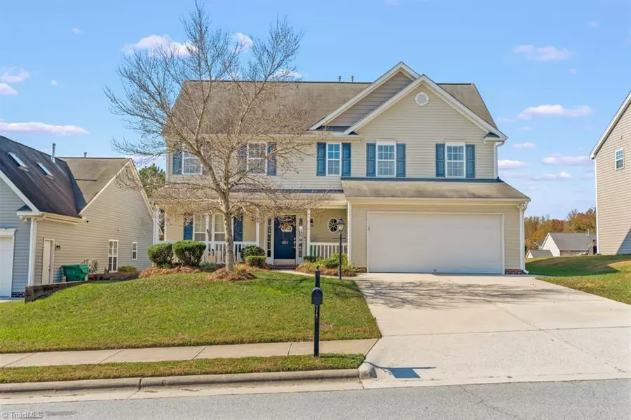 1857 Planters Walk DR, Thomasville, NC 27360