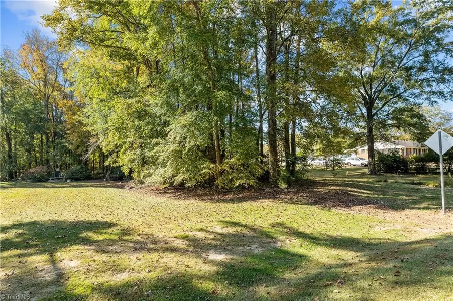 5816 Lookout PL, Gibsonville, NC 27249