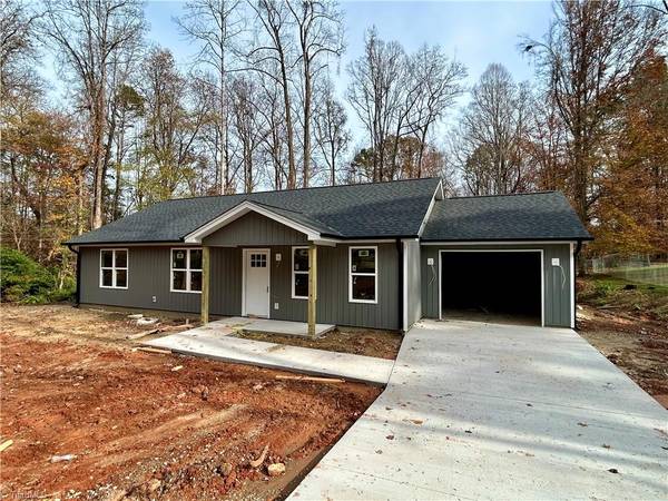 511 Eastwood DR, Lexington, NC 27295