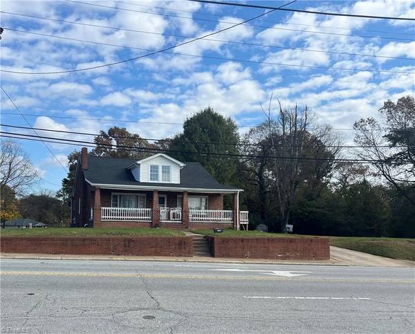 320 Highway ST, Madison, NC 27025