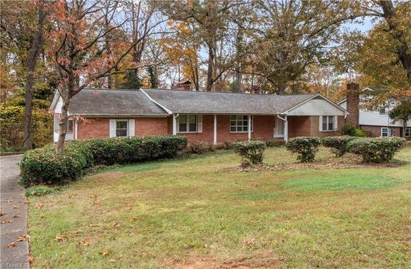 1956 Bramblewood TRL, Pfafftown, NC 27040