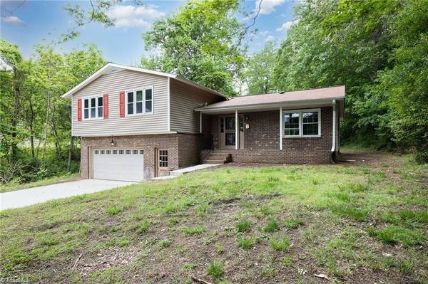 2725 New Walkertown RD, Winston-salem, NC 27105