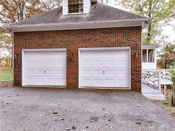 Mount Airy, NC 27030,136 Oakmont PL