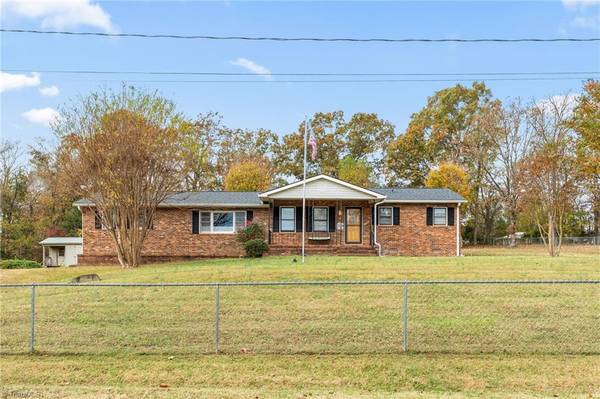 210 Harrison Hedrick RD, Thomasville, NC 27360