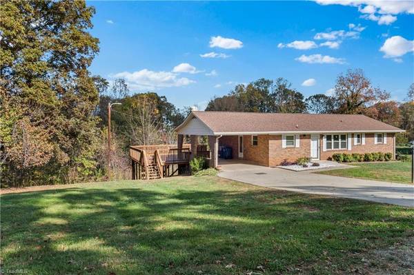 202 Lakewood DR, Mocksville, NC 27028