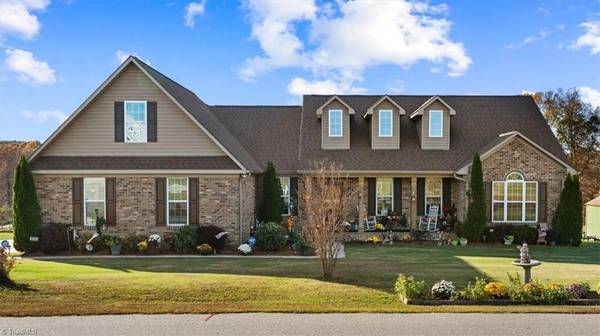 157 Fritts Farm CT, Lexington, NC 27295