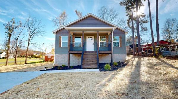 125 FIRST CIR, Lexington, NC 27292