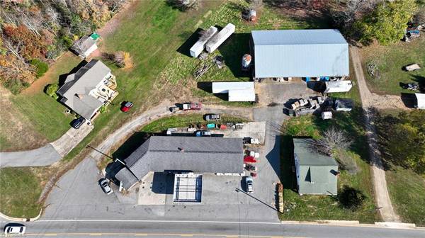 418 & 414 Sparta RD, North Wilkesboro, NC 28659