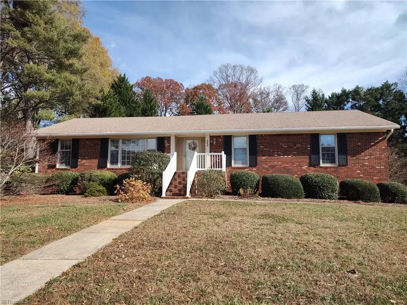 565 Drumheller RD, Clemmons, NC 27012