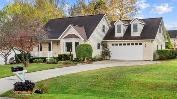 220 Aldridge LN, Archdale, NC 27263