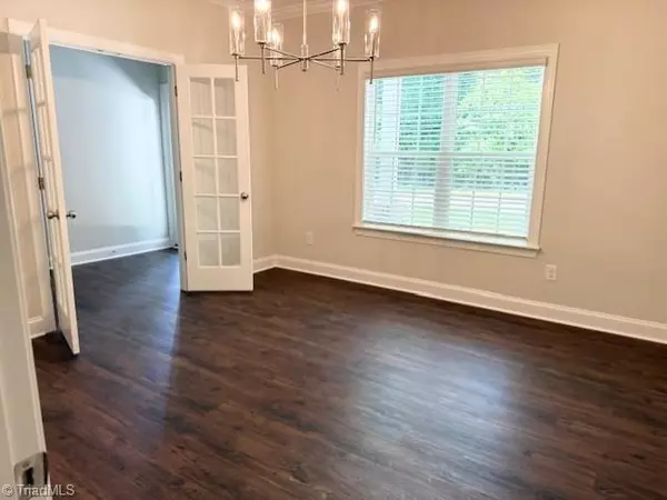 Winston-salem, NC 27106,3047 Loch DR