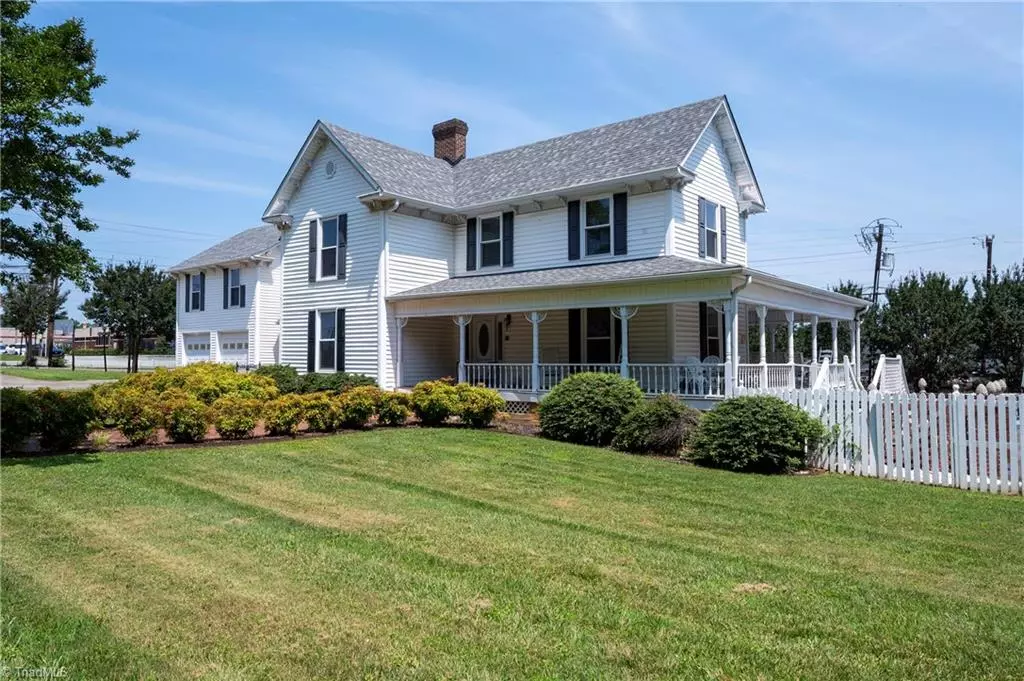 Yadkinville, NC 27055,301 Virginia DR