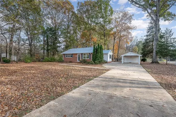 Clemmons, NC 27012,4401 Laura View TRL