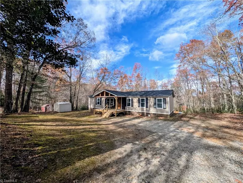 152 Paynetown RD, Mount Airy, NC 27030