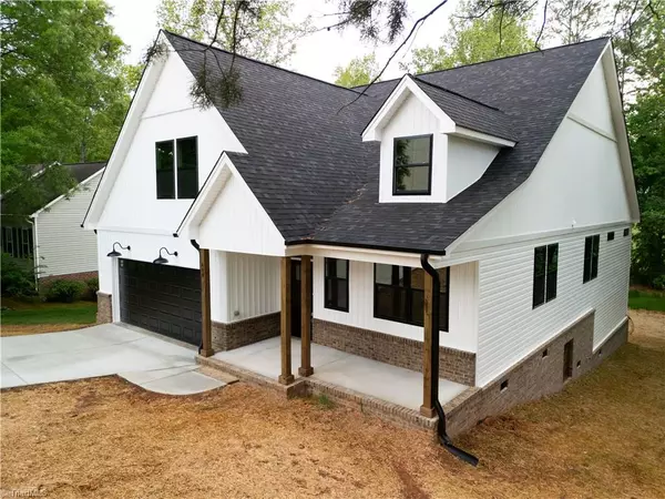 King, NC 27021,400 Cotswold LN