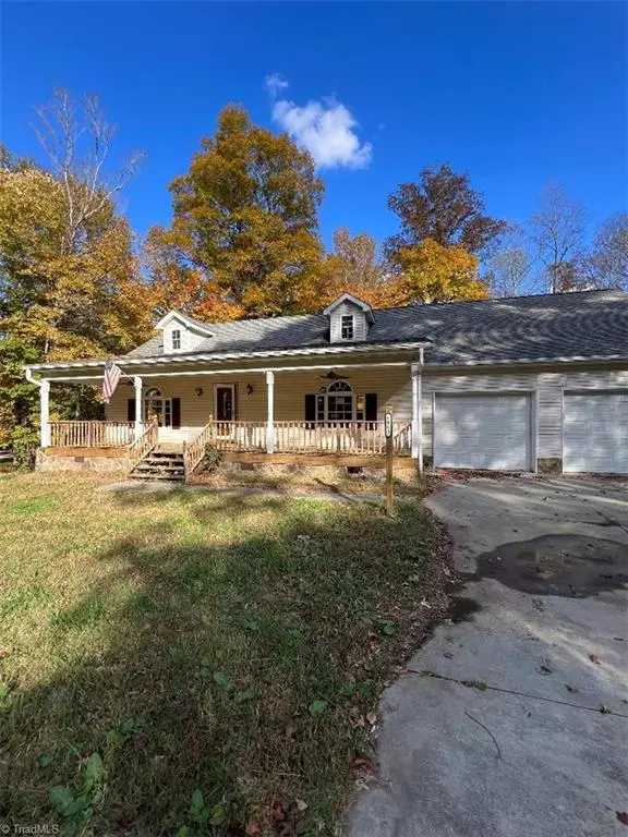 1963 Old Mountain RD, Lexington, NC 27292