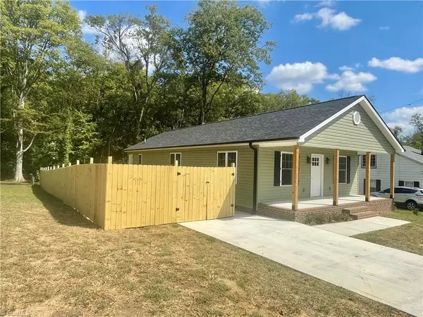 Lexington, NC 27292,319 E 3Rd Ave EXT