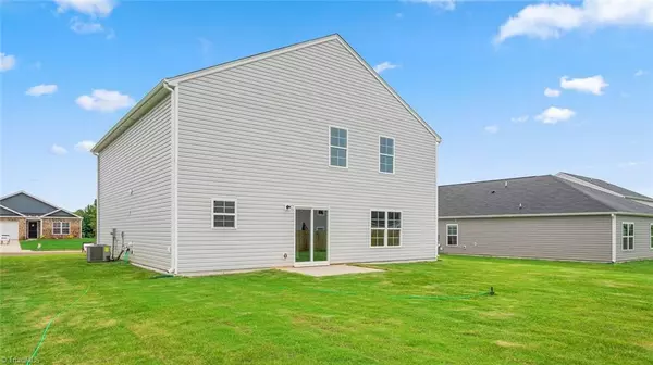 King, NC 27021,106 Preston Oaks DR