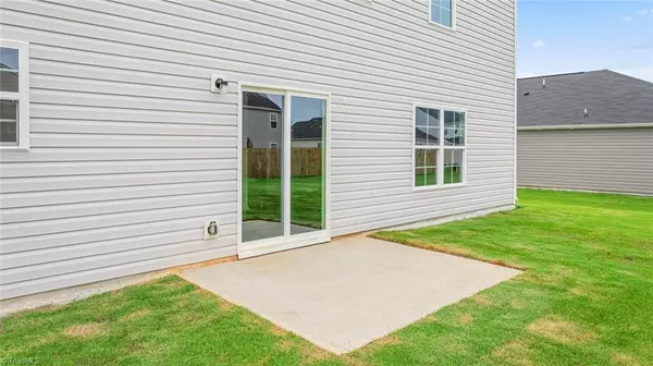 King, NC 27021,106 Preston Oaks DR