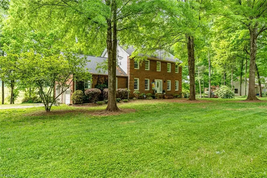 306 Rollingwood DR, Mocksville, NC 27028