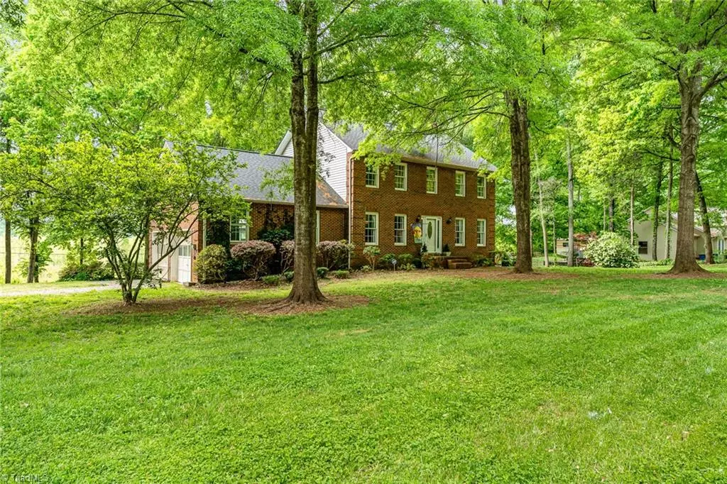 Mocksville, NC 27028,306 Rollingwood DR