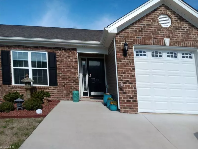 105 Oak Ridge DR, Archdale, NC 27263